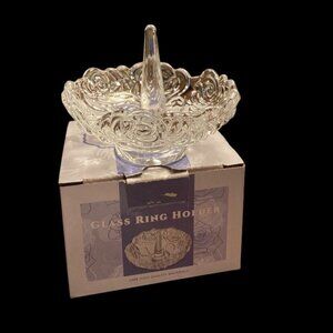 H&D Hyaline & Dora 4" Clear Crystal Ring Holder-Roses Round 2017